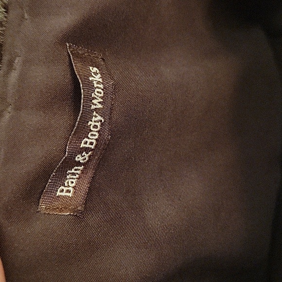 3/$30 BATH & BODY WORKS Brown Faux Fur Wicker Tote Basket Bag - Picture 2 of 8